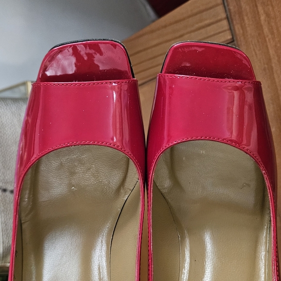 STUART WEITZMAN Designer Quasar Patent Leather Peep-Toe Stiletto Cherry Red.Sz 7 - Picture 2 of 14